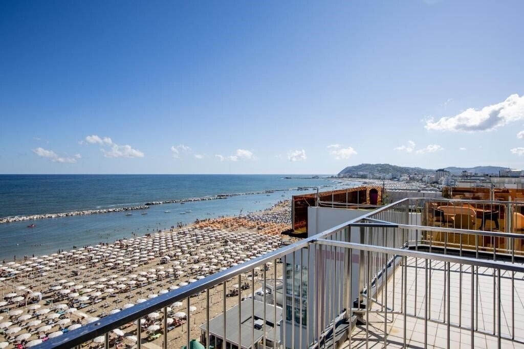Zdjęcie Caravelle Beach (Cattolica) 4*