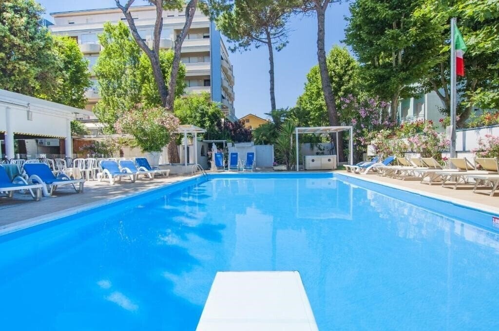 Hotel Carillon Hotel 3*