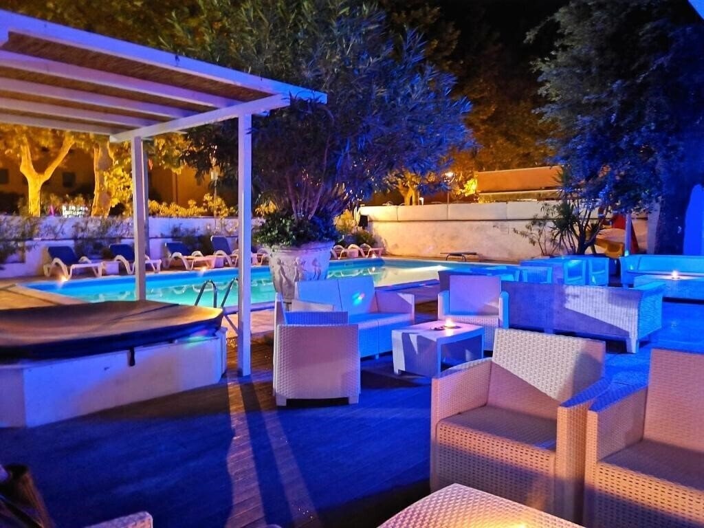 Zdjęcie Carillon Hotel 3*