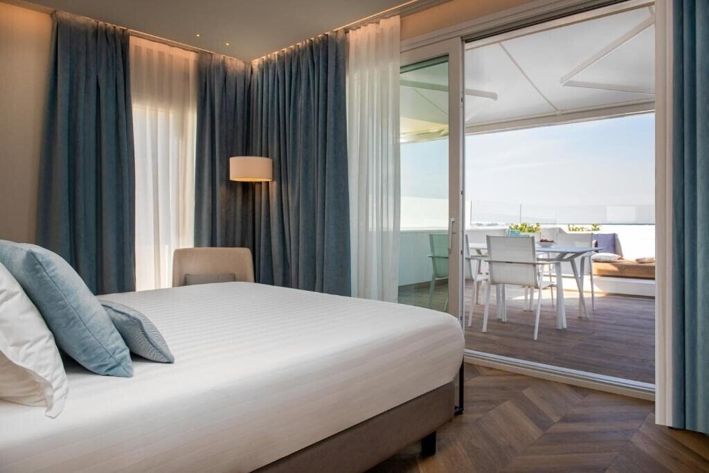 Zdjęcie Suite Hotel Litoraneo 4*