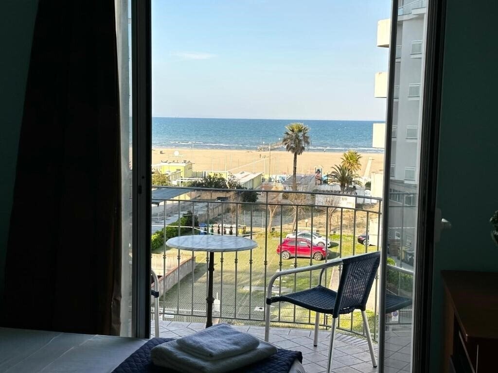 Фотографія Blue Moon 3*