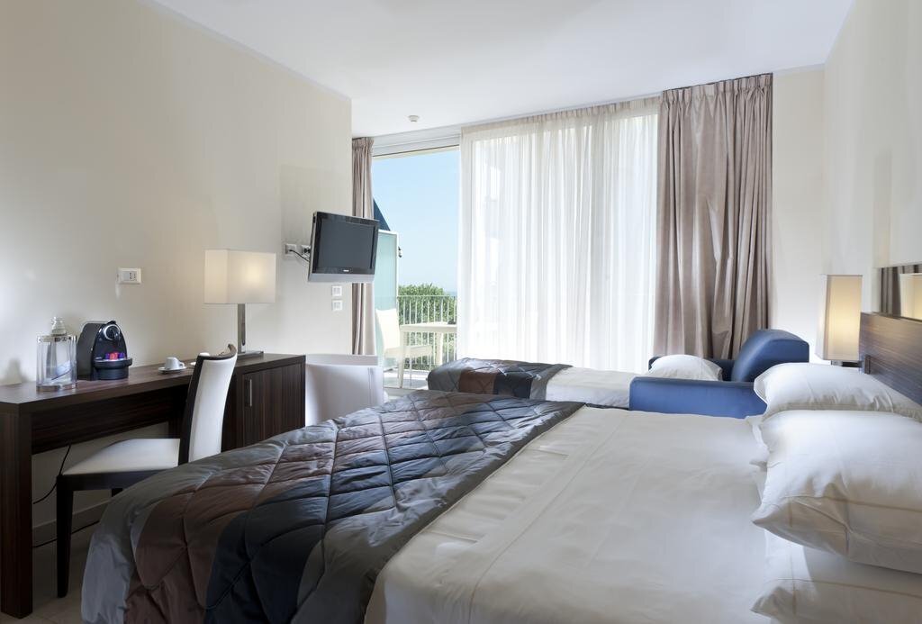 Фотография Mercure Lungomare 4*