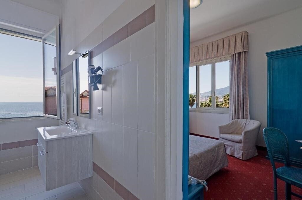 Zdjęcie Ariston Montecarlo 3*