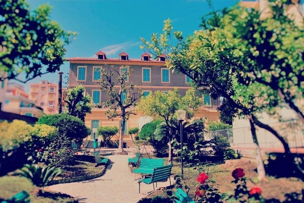 Hotel Villa Sophia 3*