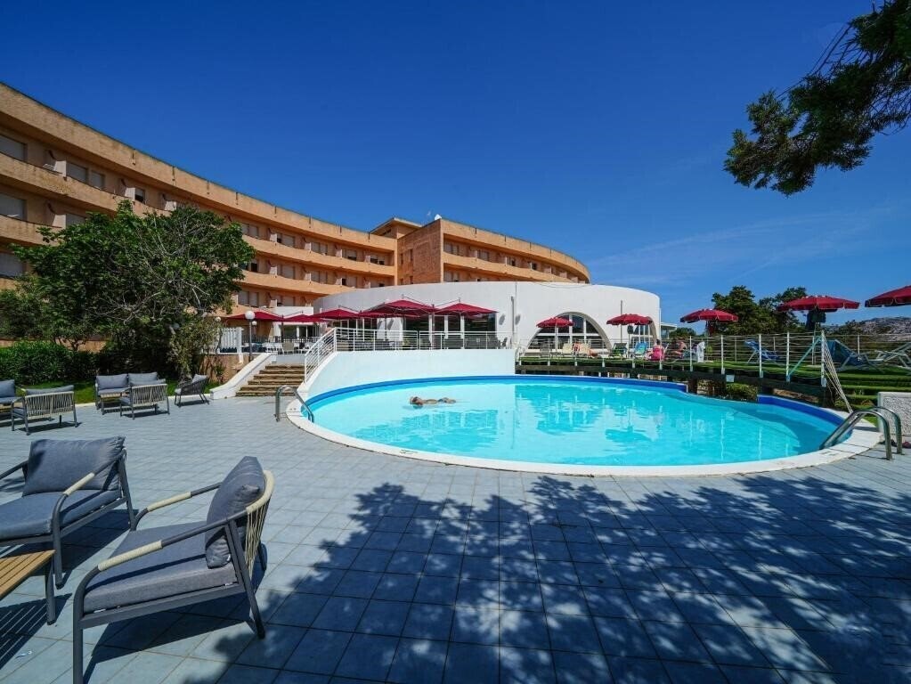 Отель Club Esse Roccaruja 4*