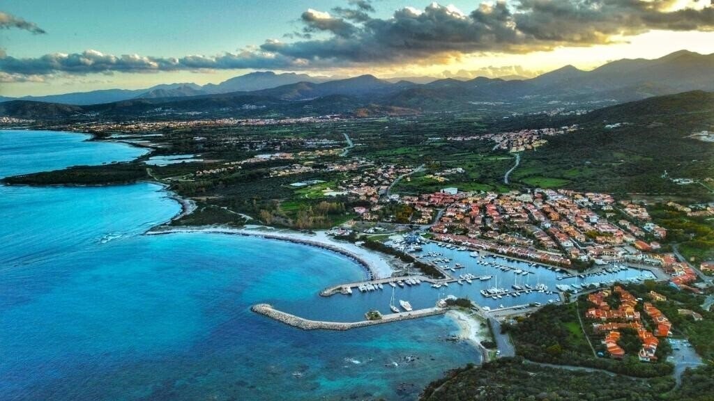 Готель Porto Ottiolu Resort 3*