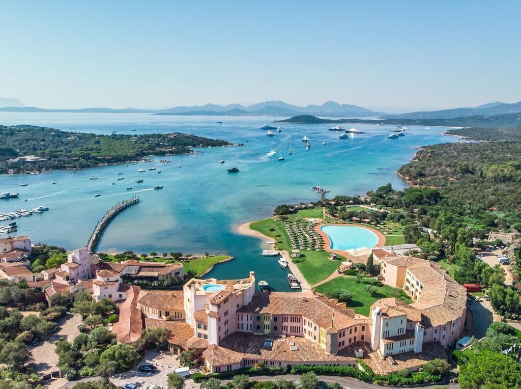 Hotel Cala Di Volpe 5*