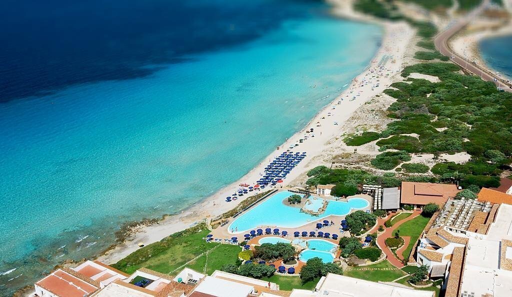 Готель Colonna Grand Hotel Capo Testa 5*