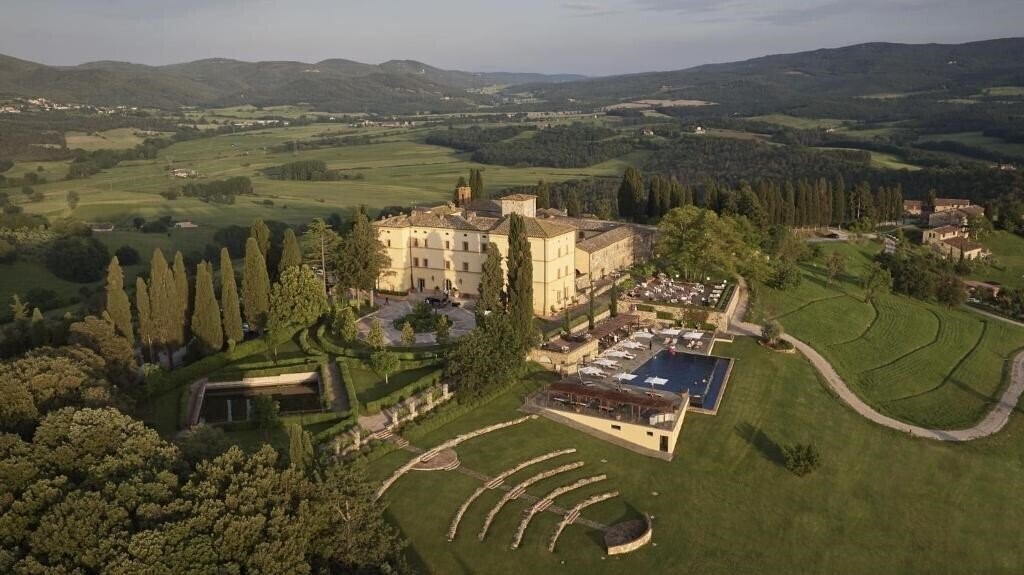 Hotel Castello Di Casole 5*