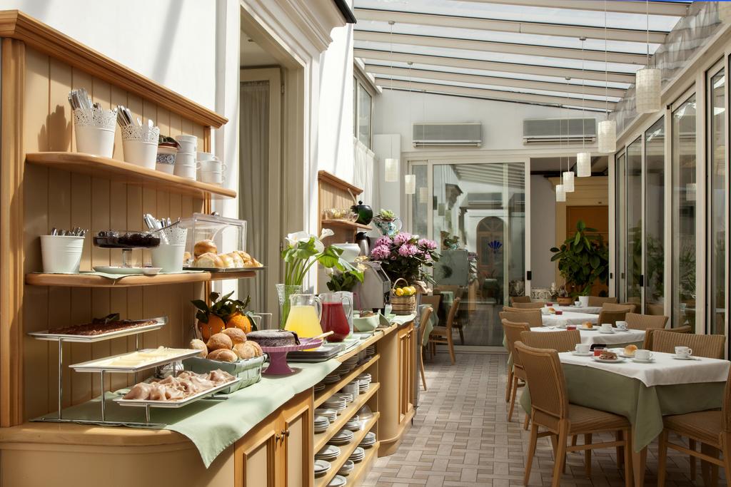 Zdjęcia Del Corso 3*