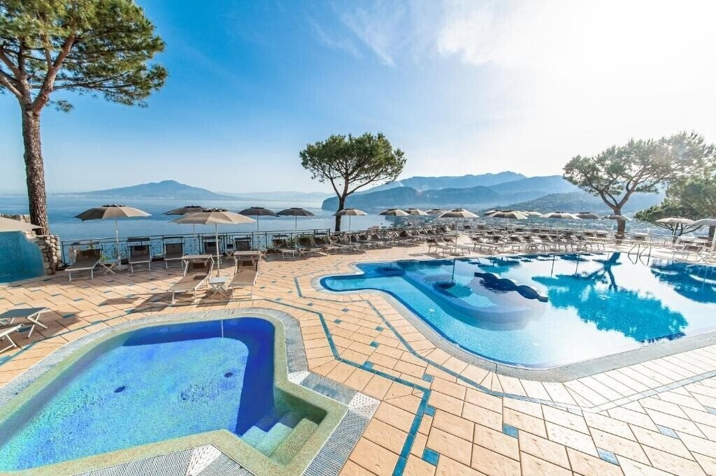 Hotel Grand Hotel President 4*