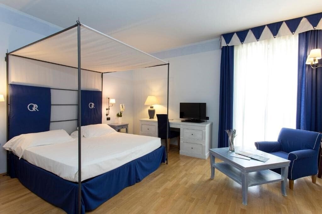 Zdjęcie Green Park Resort (Calambrone) 4*