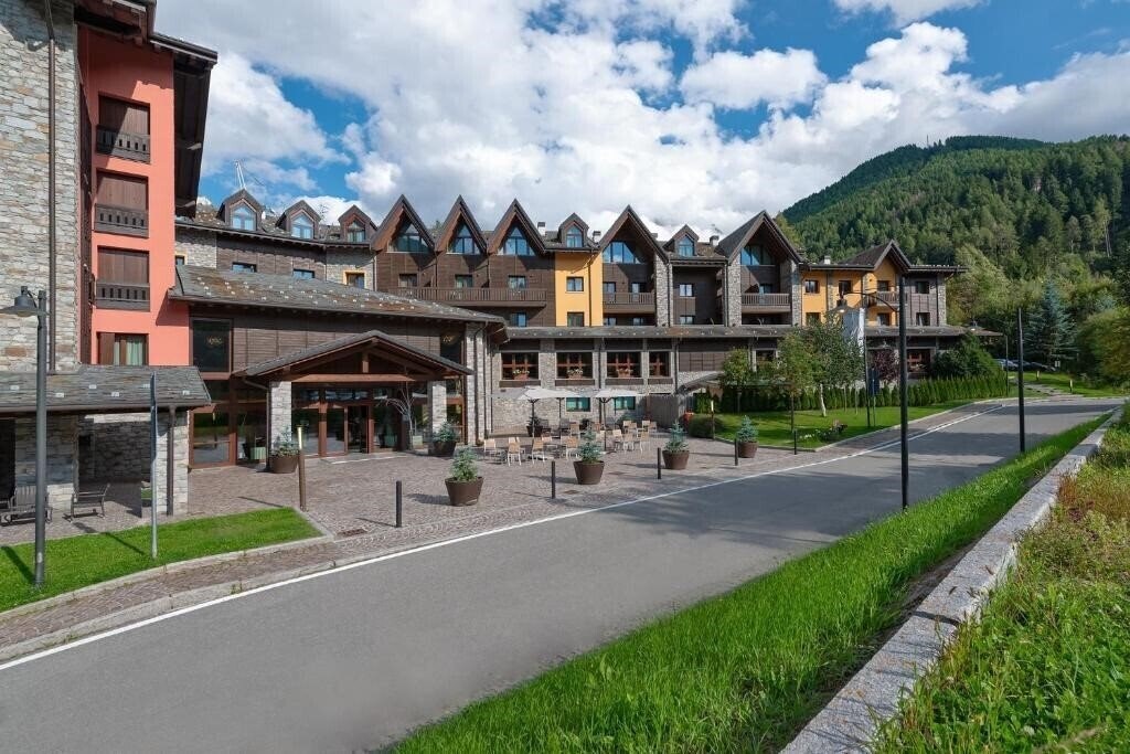 Готель Blu Hotel Acquaseria Ponte di Legno 4*