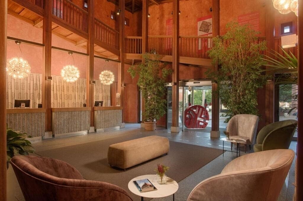 Hotel Nh Santo Stefano 4*