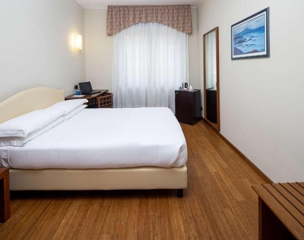 Готель Hotel Best Western Crimea Torino 4*