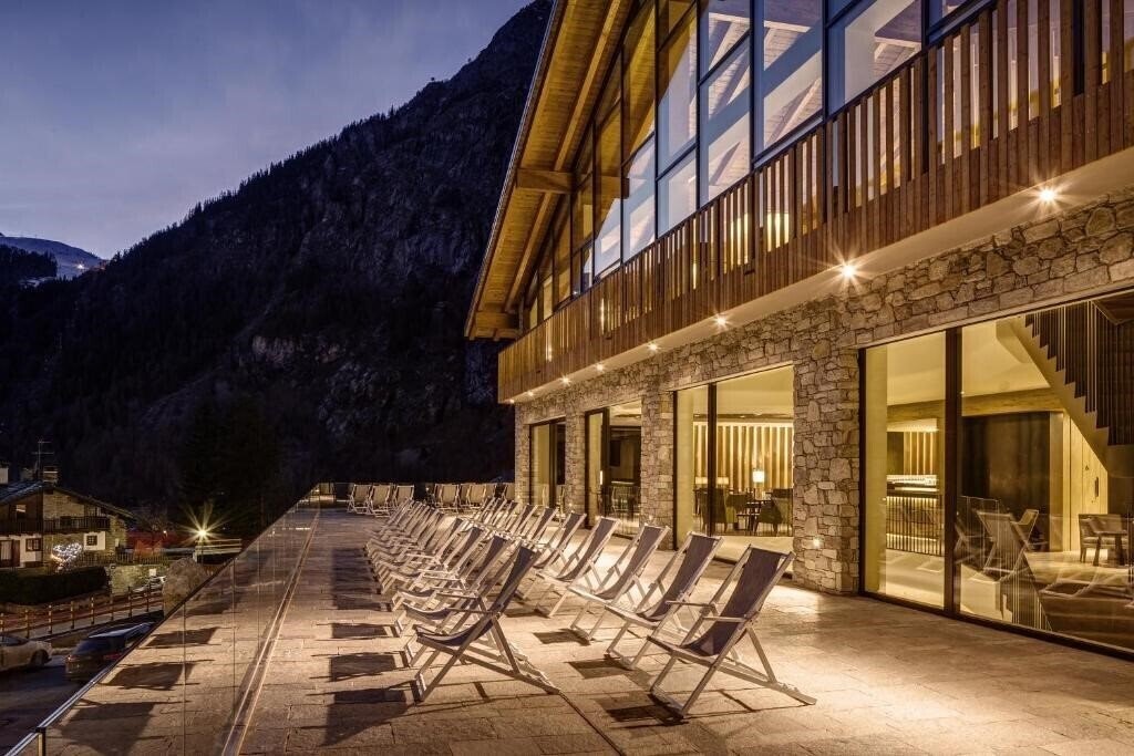 Zdjęcie Grand Hotel Courmayeur Mont Blanc by R Collection Hotels (ex. Grand Hotel Courmayeur Mont Blanc) 5*