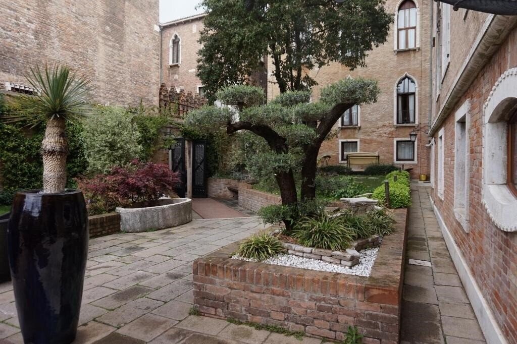 Изображение Pesaro Palace 4*