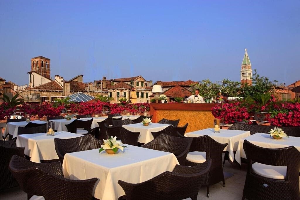 Зображення A La Commedia 4*