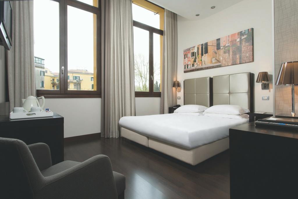 Hotel Best Western Premier Sant Elena 4*