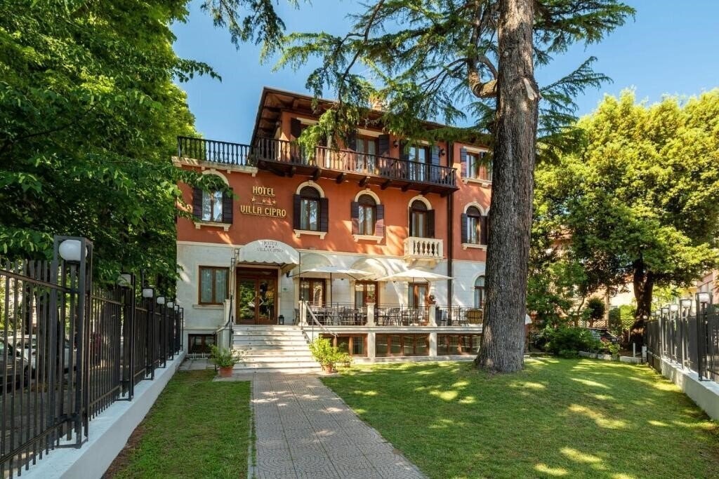 Готель Villa Cipro 3*