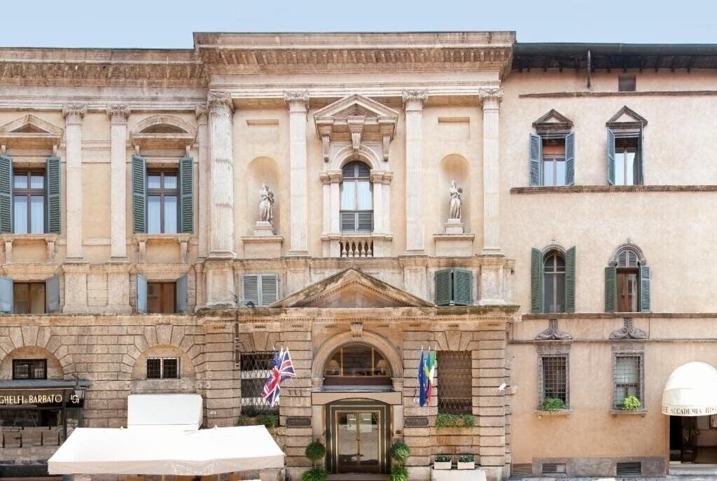 Hotel Accademia 4*