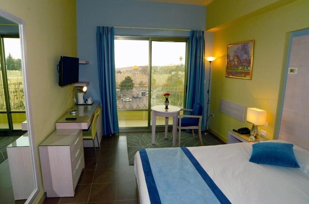 Изображение Holy Land 3*