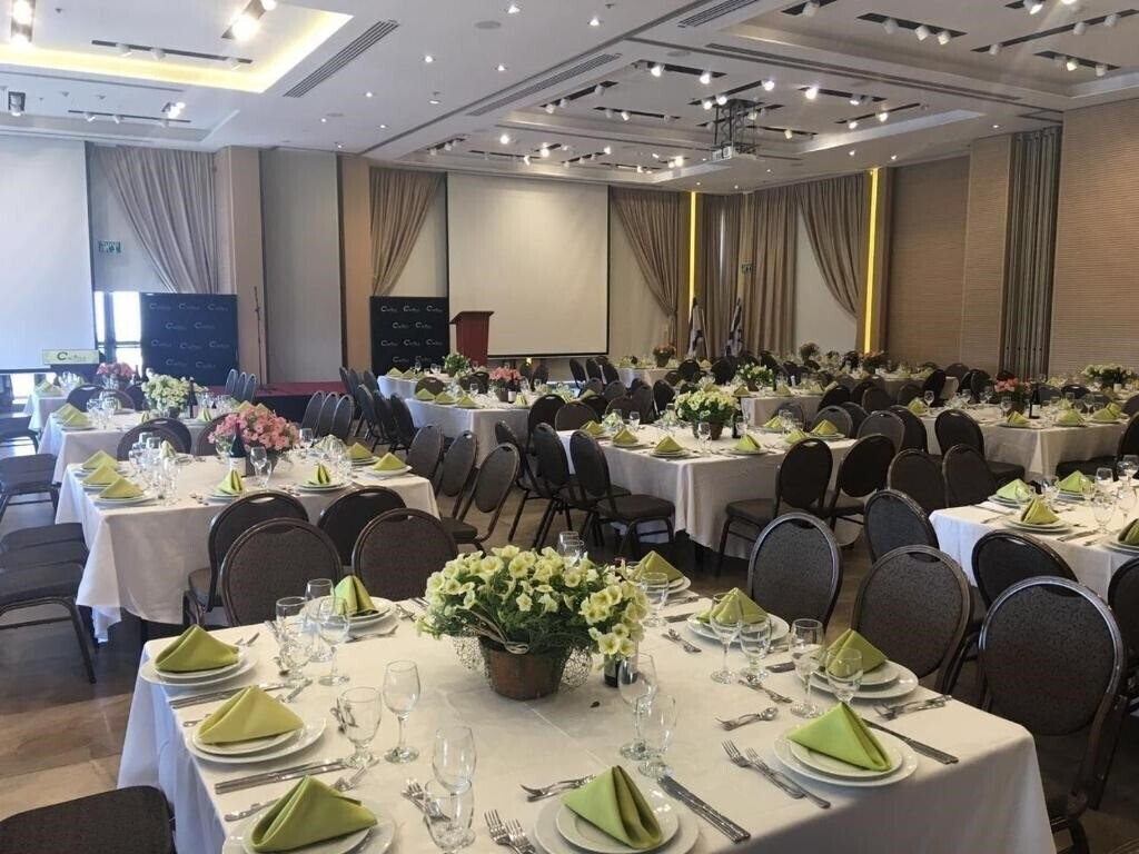 Zdjęcie C Hotel Neve Ilan 4*