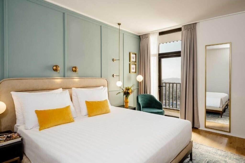 Hotel Crowne Plaza 5*