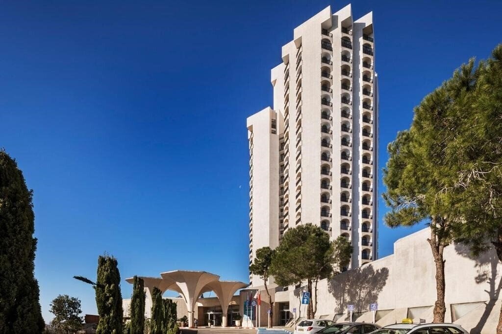 Zdjęcie Crowne Plaza 5*