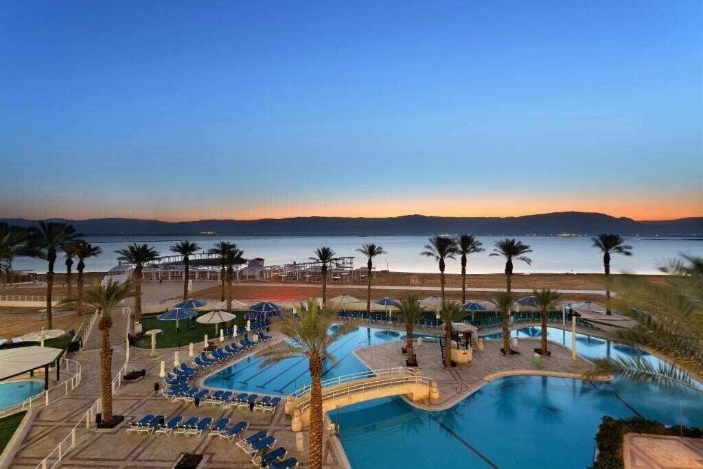 Фото Crowne Plaza Dead Sea 5*