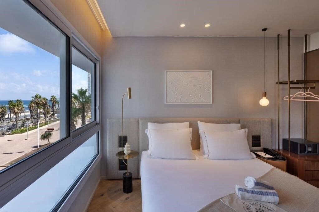 Zdjęcie Jewel Tlv Hotel (ex. The Lusky Great Small Hotel) 4*