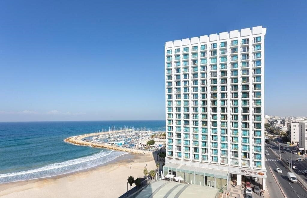 Hotel Crowne Plaza Tel Aviv Beach (ex. Crowne Plaza TLV) 5*