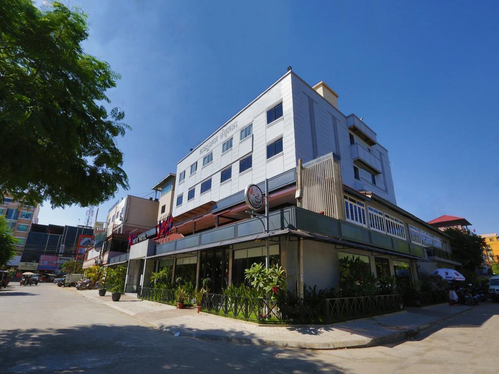 Готель Mito Hotel 3*