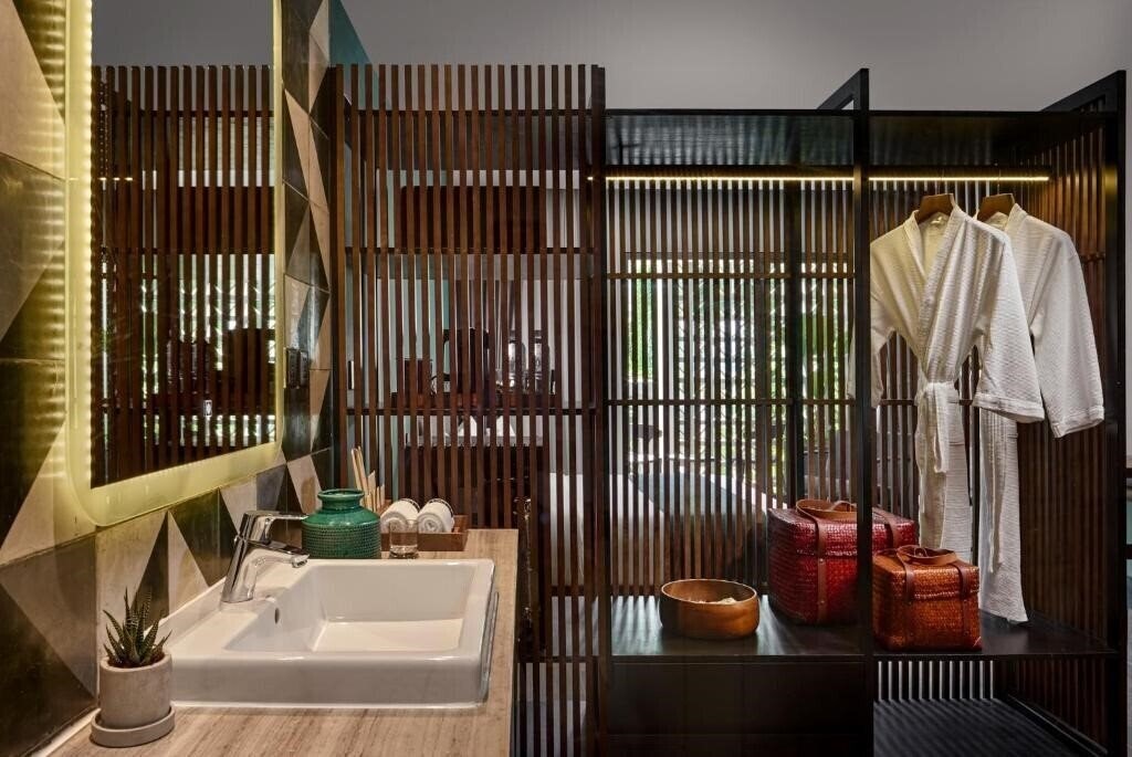 Фотография Baitong Hotel & Resort 4*