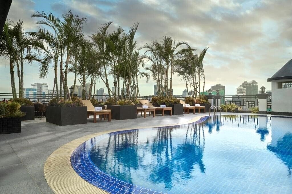 Hotel Caravan Hotel By Ehm 5*