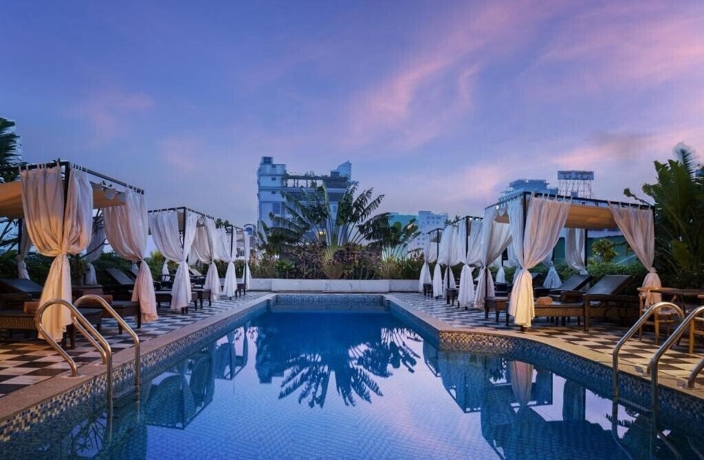 Hotel G Mekong Hotel 4*
