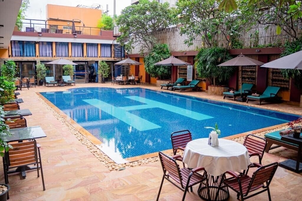 Hotel Angkor Home 3*