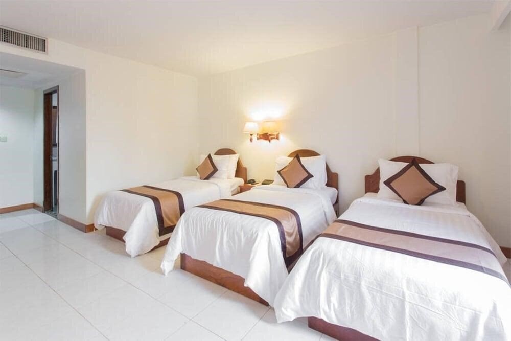 Фотографія Angkor Vireak Chey Hotel 3*