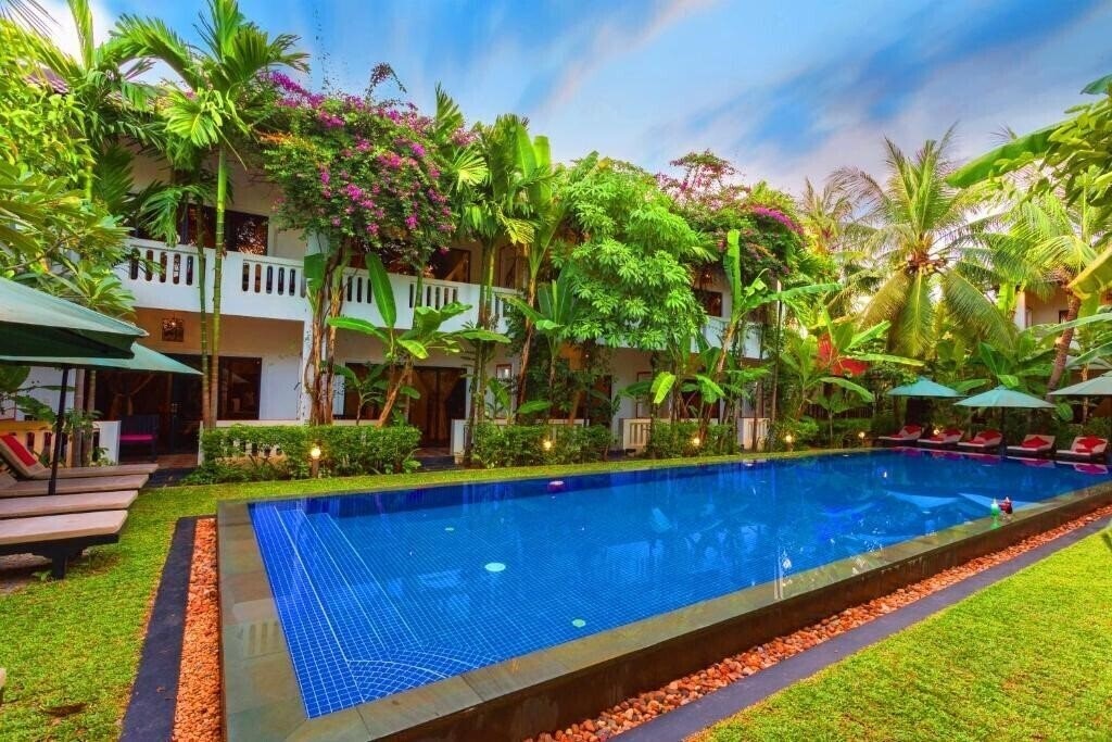 Фото La Residence Watbo Hotel 3*