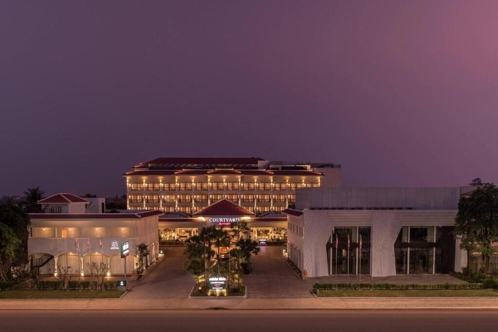 Hotel Courtyard By Marriott Siem Reap 5*