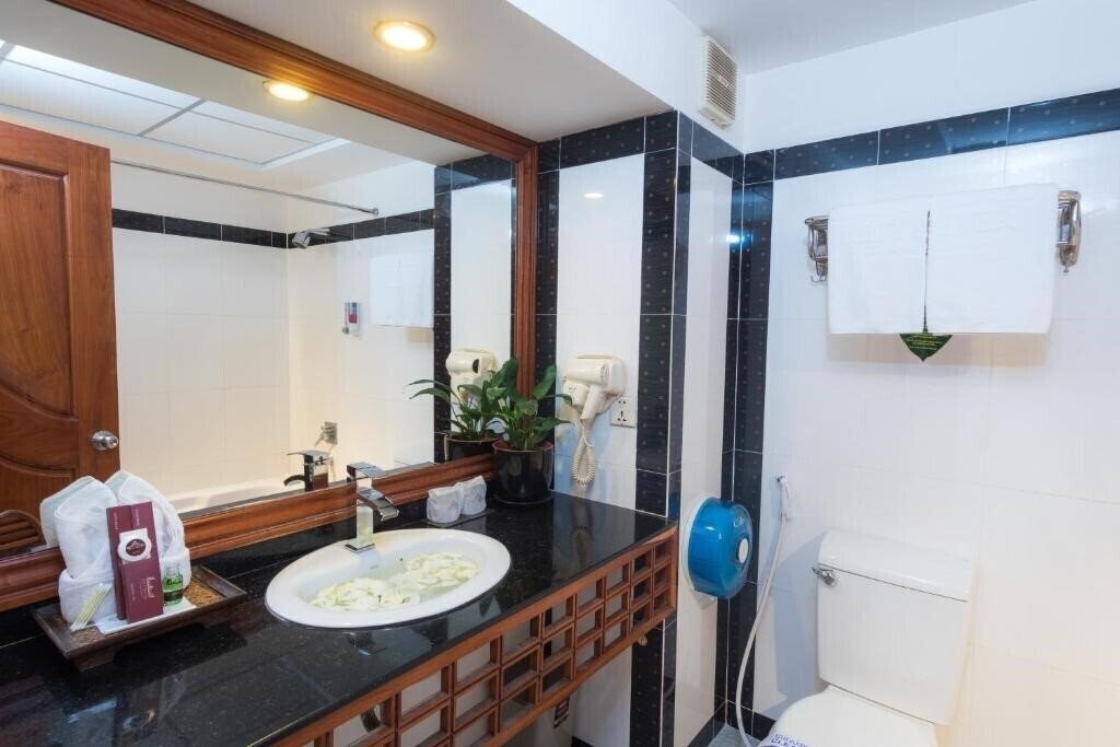 Zdjęcie City River 3*