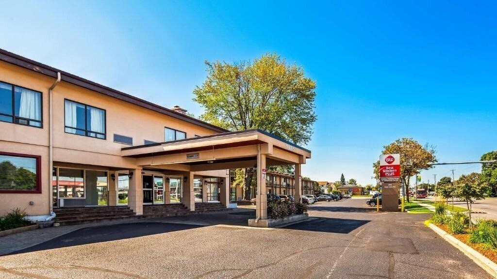 Готель Best Western Plus Ottawa/Kanata Hotel & Conf 3*