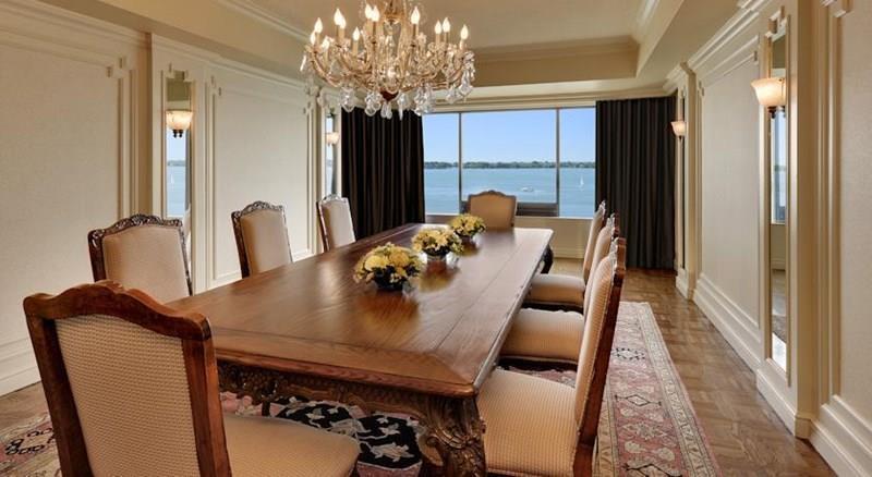 Zdjęcie The Westin Harbour Castle 4*