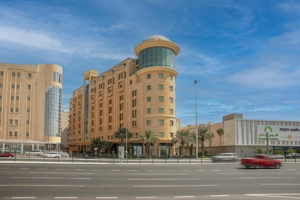 Готель Millennium Hotel Doha 5*
