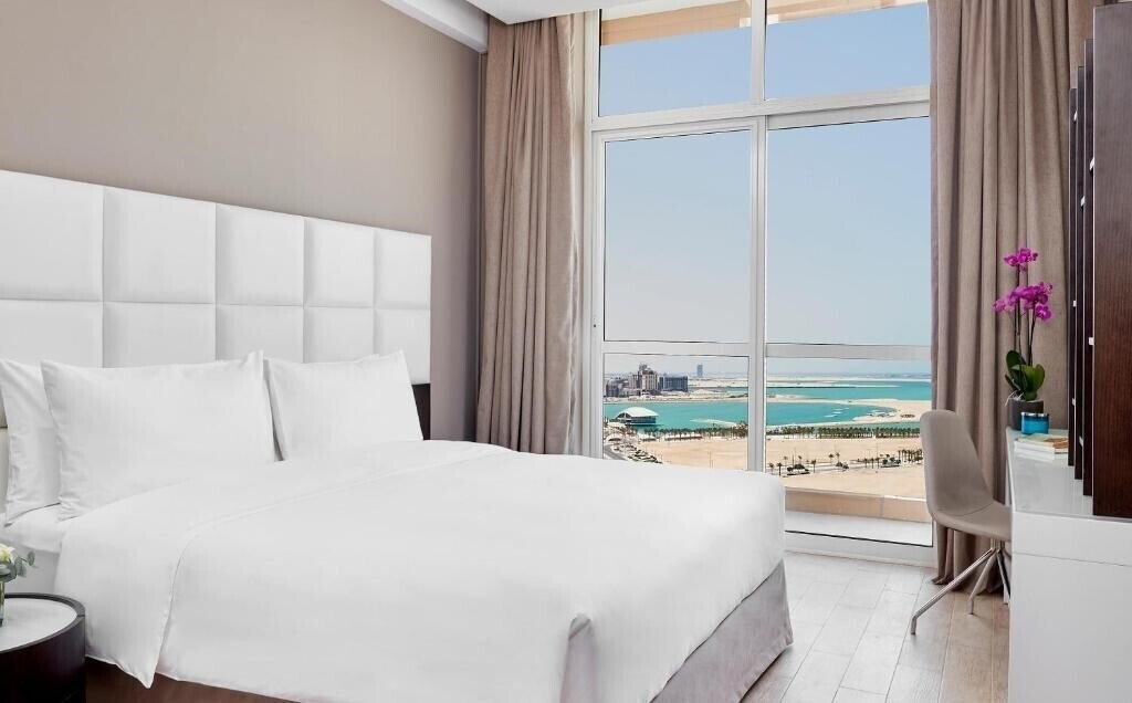 Zdjęcia Staybridge Suites Doha Lusail 4*