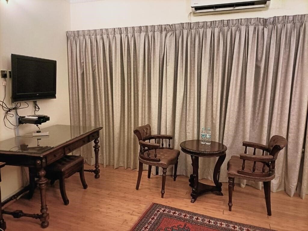 Zdjęcie Al Khariss Hotel 2*