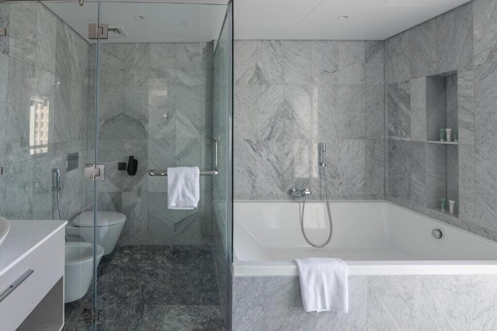 Фотографія Thirty Five Luxury Apartments 5*