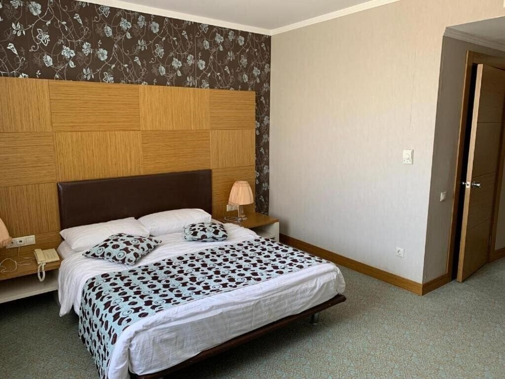 Фото Grand Nur Plaza Hotel 5*