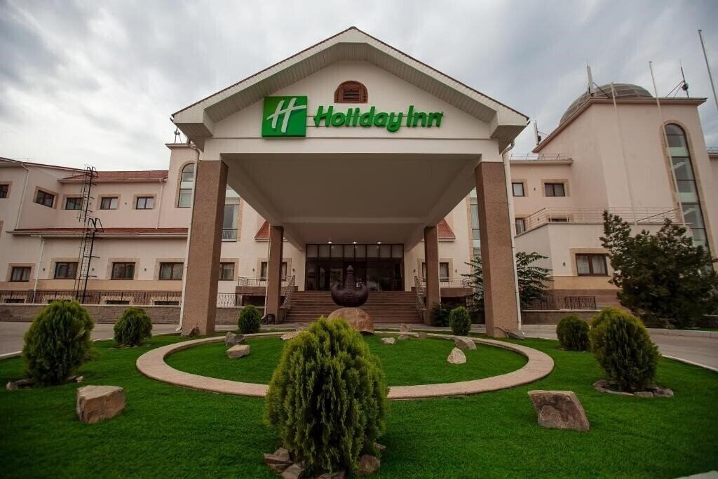 Готель Holiday Inn Aktau Seaside 4*