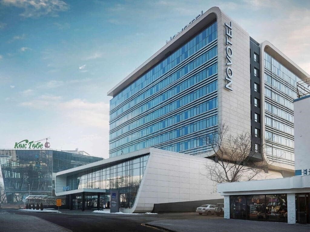 Готель Novotel Almaty City Center 4*